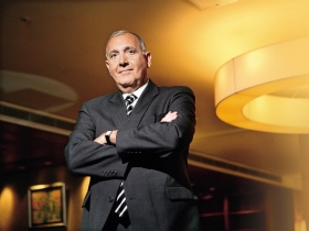 《FBI教你讀心術》作者喬．納瓦羅 來自街頭的生存智慧