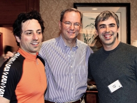 拚龍頭！谷歌猛開三槍  專攻臉書弱點 