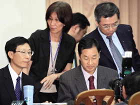 鍾慧貞鐵腕掌天下第一局  銀行業怕怕