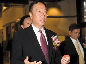 新力、諾基亞釋單 激化抗鴻戰火