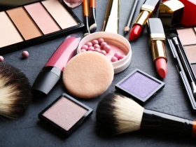 「粉盒大王」興中控股 小盒蓋創造一八○億的奇蹟