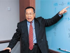 曾寬揚接渣打消金總座打響第一槍