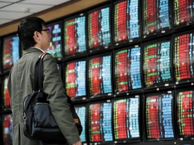 九周ＫＤ交叉向上  才是攻擊訊號