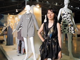 勇於轉彎  賈雯蘭屹立時尚聖殿