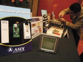 亞信打造小而美競爭力 連賺十年