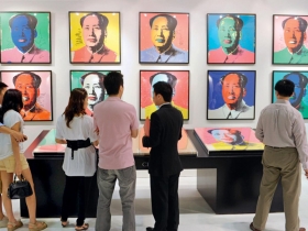 北京拍賣商出走香港躲「空襲」