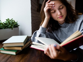 景氣差  和客戶「交陪」學問更大