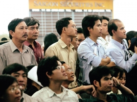 股市大跌越南通膨已近失控