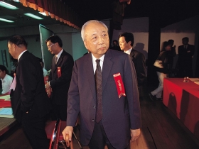 三十九家「肥貓公司」出列