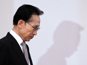 李明博救民望寧得罪企業也要打通膨