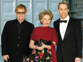 買走史上最貴拍品的巨富遺孀