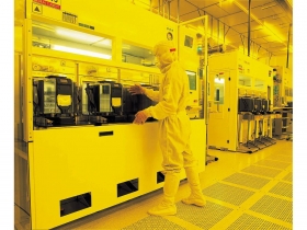 半導體、金融股成投信避風港