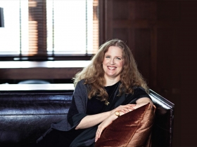 《飢餓遊戲》：一點「希望」足以征服，太多反而危險