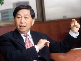 三張王牌  朱炳昱讓台壽保變身