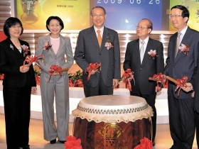 黃幼玲　科技股第一「助產士」