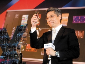 放假還是得工作 許培禎當諾基亞測試員