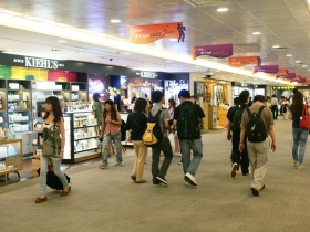 江松溪人脈術打造五十億免稅王國