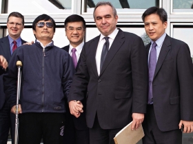 「沒有罪名的政治犯」成中美政治棋子