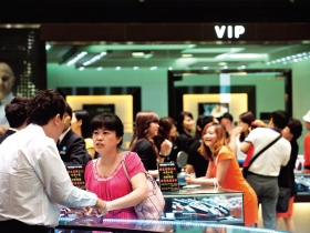 三大解方  讓陸客商機人潮變錢潮