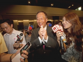 郭台銘一一九小時危機總動員