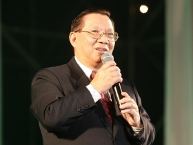 政治沾身  國產實業董座悶到眼壓飆高