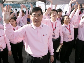 永業二百精兵搞定安利萬人團