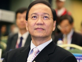 半數董監辭職  李鍾熙意外受惠？