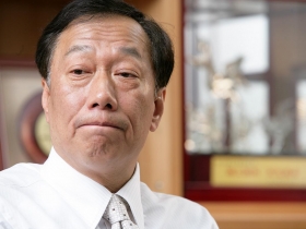 亞洲賭王當鄰居   郭台銘要小心員工跳槽