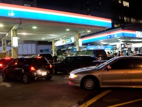 開徵能源稅  落到三面不討好