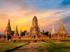 為泰股著想  經理人祈求「泰皇長存」