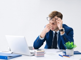 紫外線傷角膜  冷氣強會致乾眼症  夏日護眼  防曬也要保溼