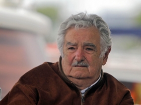 「全球最窮總統」捐9成薪水　拒領高額退休金