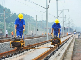 中國大債拉警報  三大信評視而不見？