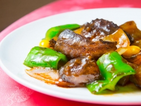 一席美酒與美食搭配的品評盛宴 味覺撞擊 入尋常百姓家的佛跳牆