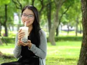 半糖飲料最多兩周一次  微糖一周一次為宜 天天喝珍奶  一個暑假暴肥五公斤
