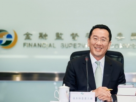 「最黑的馬」漂亮掌舵  顧立雄