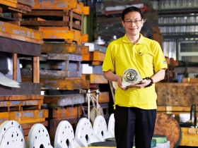 從接班失利到自立門戶  他如何絕處逢生