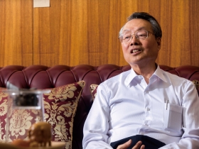 推動大學由董事會治校  施振榮自願當白老鼠 