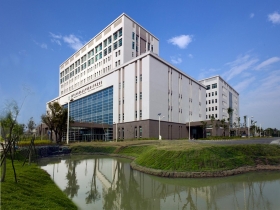 兒腳趾傷掛急診等20分鐘母痛罵醫院　急診主任：憤怒、噁心