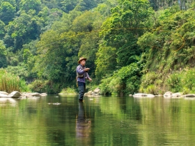 ?魚堀溪　飛釣溪哥