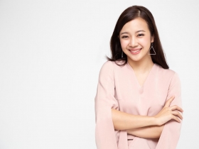 40後，當個成熟幹練「紅寶石女」！懂得愛護自己、重視身心保養，隨時能光彩照人