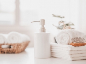 年紀大、代謝慢，身上容易有異味？護理師4招改善「老人味」，清爽又自在