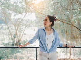 不要被外表騙了，只要是人，都會有一兩件必須告解的事！人生本來就不親切，我「這樣」活出夠用的幸福