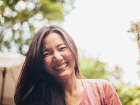 50歲後，活出不後悔的第二人生：深刻地擁抱脆弱；勇敢，是堅持做自己，再回首，才有滋味！