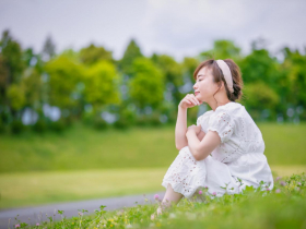 中年後，對那些批評、責備都無視吧！接納自己的不完美，才能寫出專屬生命故事