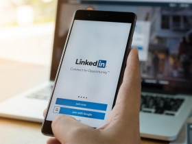 明知LinkedIn去年虧52億  卻溢價50％購併微軟為何敢砸天價  買一個賠錢貨？