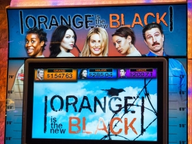 美劇勁爆女子監獄的原名：Orange is the new black. 是什麼意思？橘色是新的黑色？