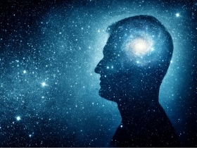 生命只不過是一堆宇宙材料的記憶堆積罷了！