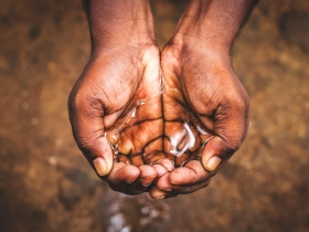 關於「貧窮」這件事引起的全球問題