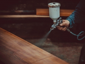 有員工家屬確診...台中木業公司停工　50多人自主隔離至3/1